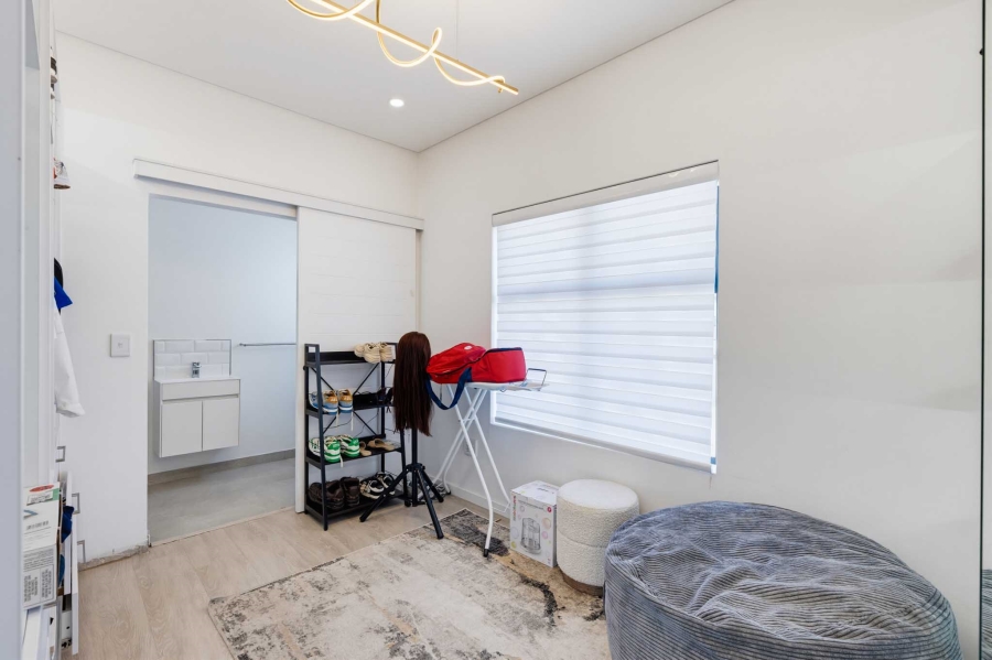 4 Bedroom Property for Sale in Sandown Western Cape